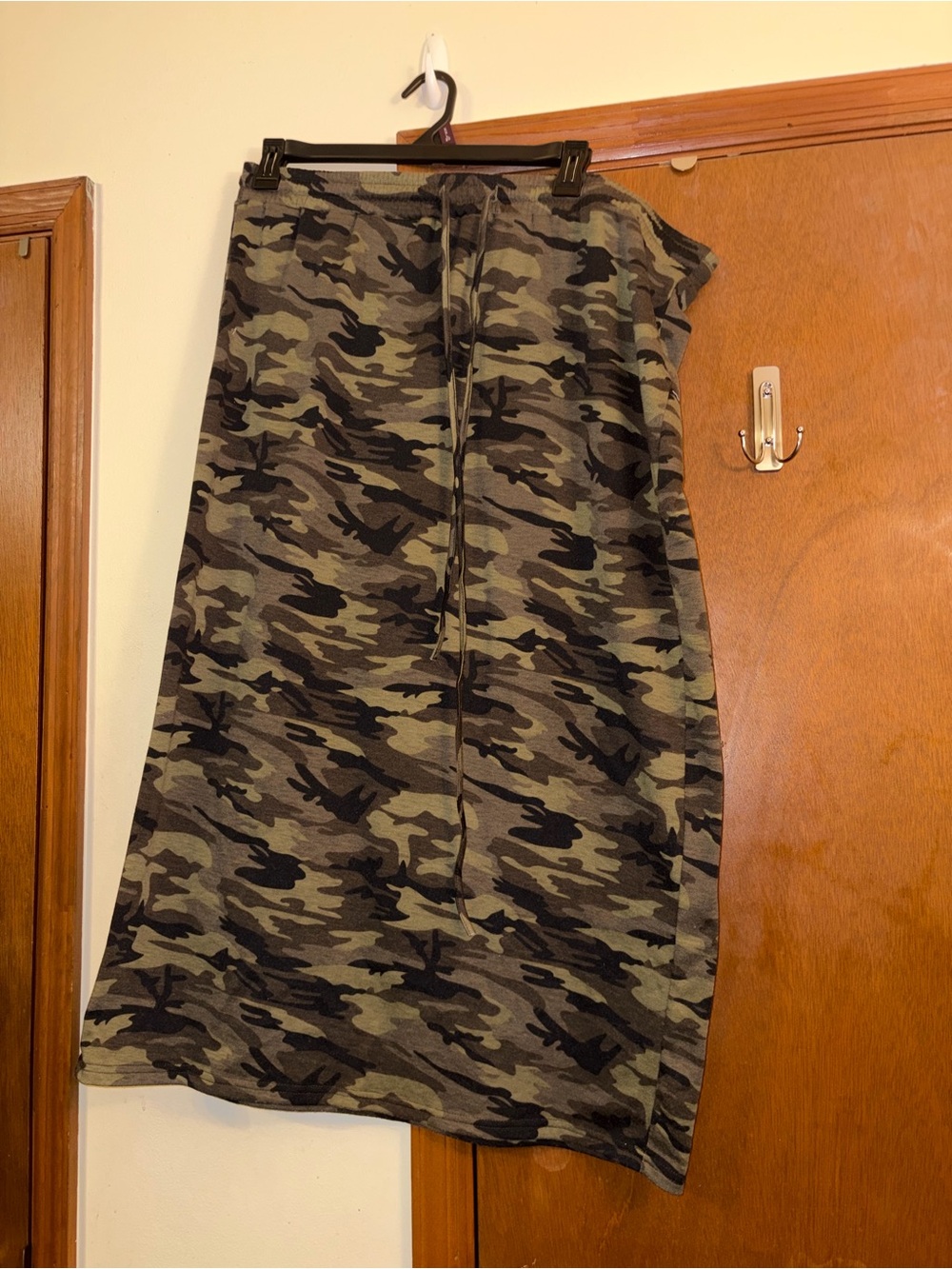 SHEIN Olive & Black Camo Drawstring Midi Skirt